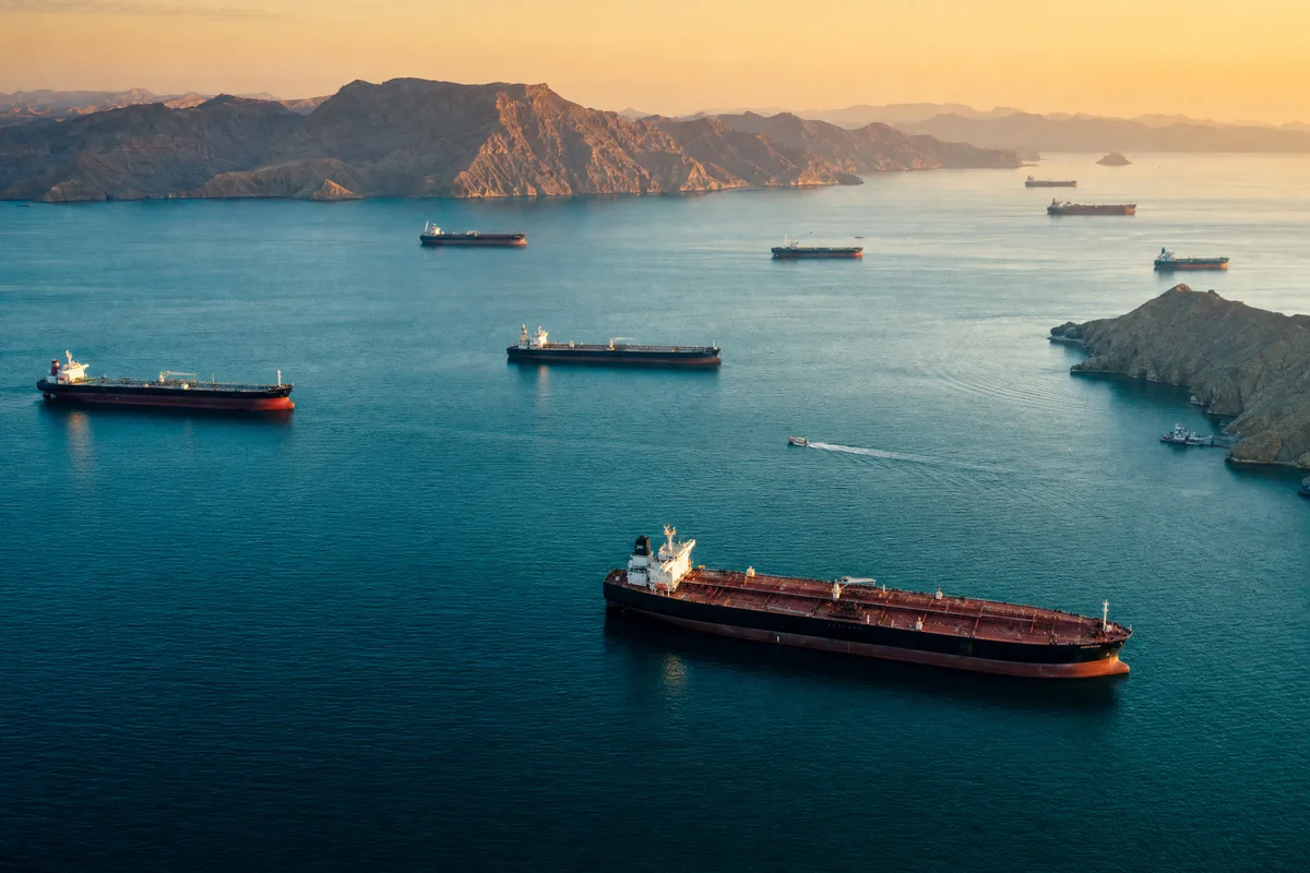 Stretto di Hormuz petroliere Dubai 2026