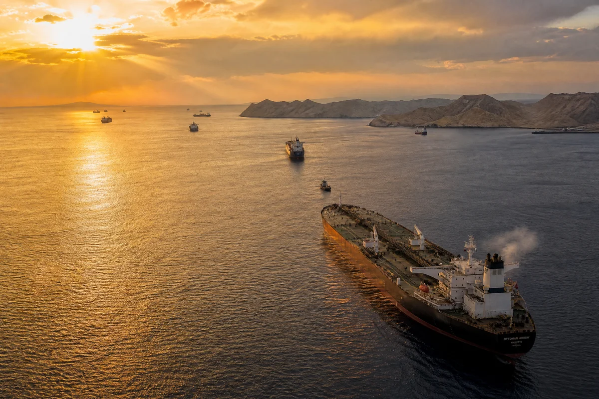 Stretto di Hormuz - petroliere e tensioni Iran-USA giugno 2026